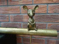 MOUSE SITTING (TAIL SHOWING) TILLER PIN