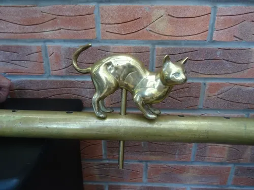 CAT (PLAIN, ARCHED BACK) TILLER PIN